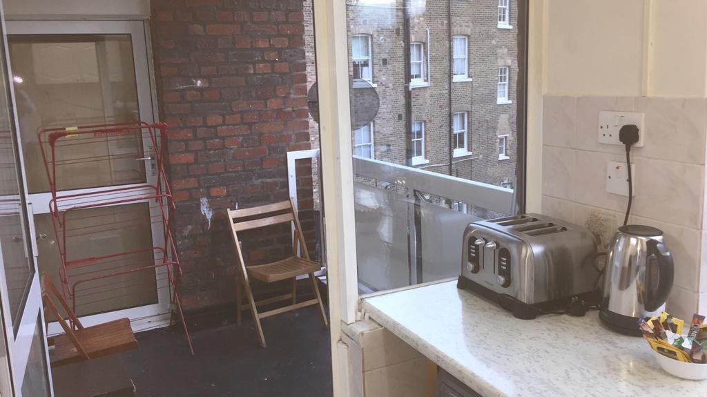 Commercial Road Homestay ロンドン エクステリア 写真